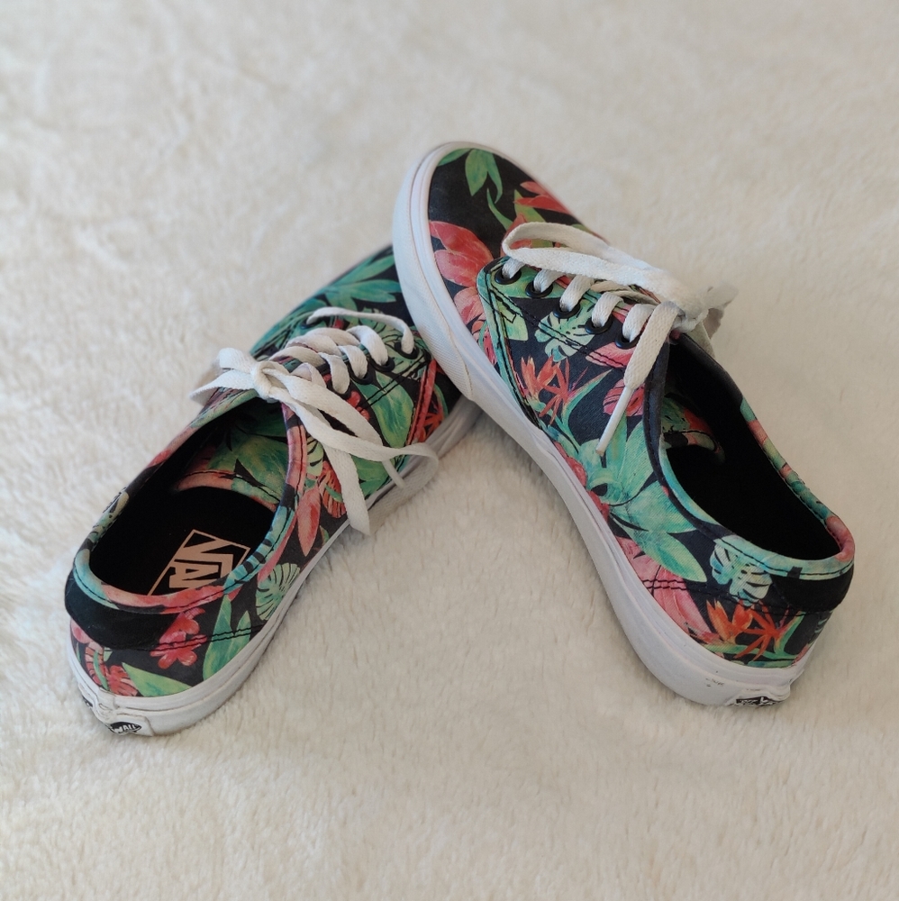 Great Condition: Vans Hawaiian Floral Design  Women's Size 6.5